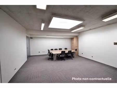 location locaux professionnels 1 pièce 38.5 m² à chatillon-le-duc (25870)  575 €