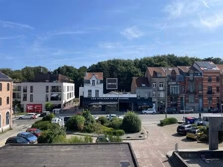 plateau de bureaux bois de la cambre +/- 1030 m2 + 22 p