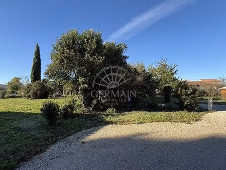 l'isle-sur-la-sorgue  à saisir : terrain constructible viabilisé de 944 m² proche du centr