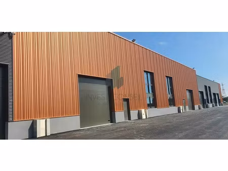 local d'activités a louer