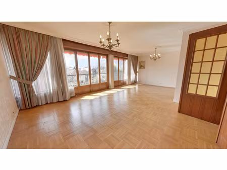 beau 5 pieces + cuisine de 110m2 avec 3 chambres et sejour d