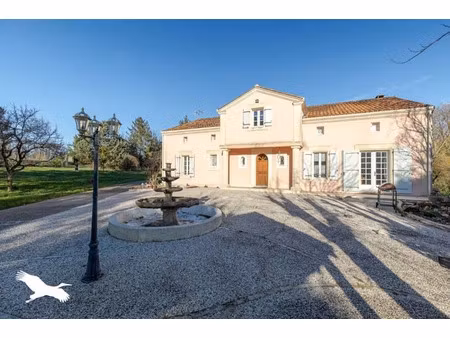 vente maison 7 pièces 227 m² à dignac (16410)  296 800 €