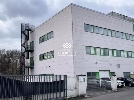 immeuble de bureaux et entrepots