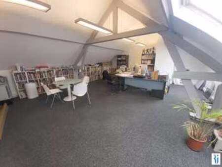 location bureaux et commerces à rouen quartiers sud (76000) : à louer / 121m² rouen quarti