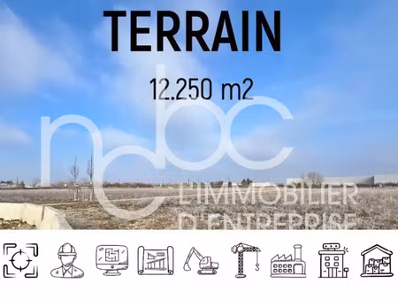 terrain constructible pour bâtiment d'activite