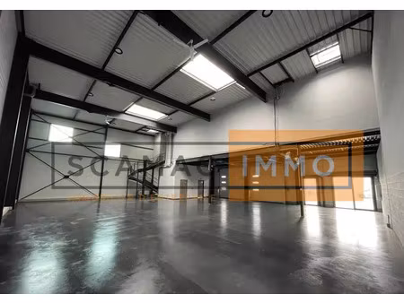 local d'activités de 472m²