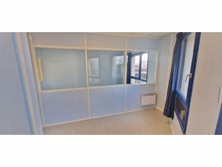 local commercial 56m2 proche créteil soleil