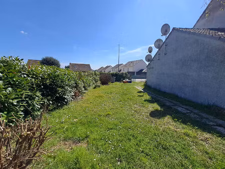 vente terrain  281.00m²  linas