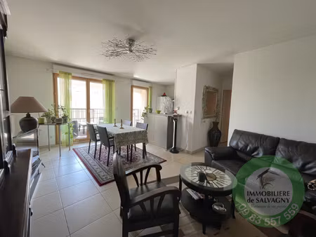 a vendre appartement t3  balcon et garage au centre de la to