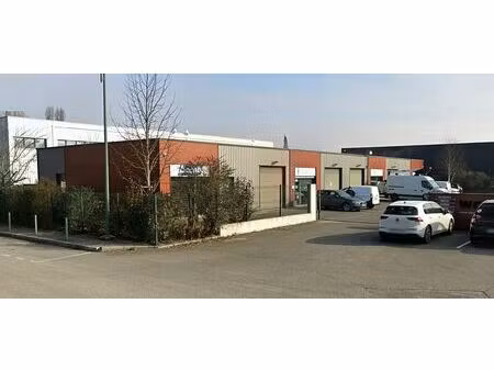 location local d'activités montrabe 135 m²