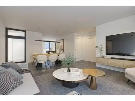 ruim appartement met 2 slaapkamers en zonneterras