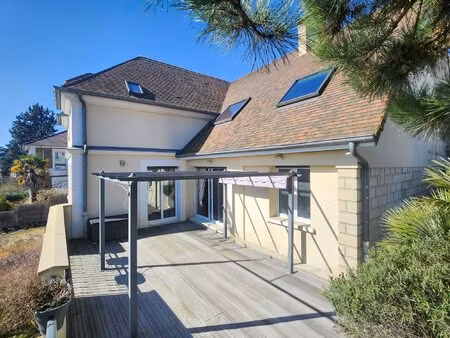 superbe renovation pour cette maison bourgeoise de standing surp