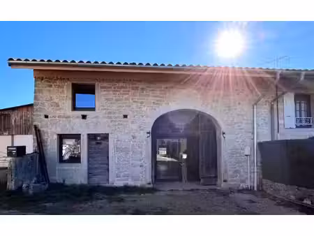 à vendre maison rénovée avec vue dégagée