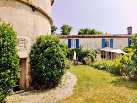 vente maison 8 pièces 281 m² mazeray (17400)