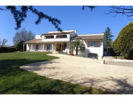 vente maison 9 pièces 242 m² sainte-bazeille (47180)