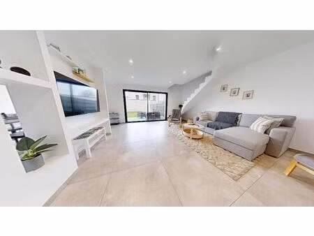 location appartement 4 pièces 121 m² à boisset-lès-montrond (42210)