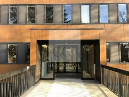 location bureau 450 m² à dardilly (69570)