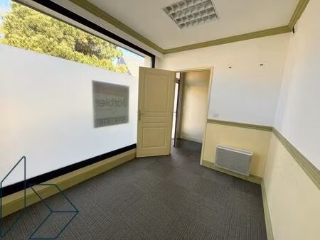 location bureau 107 m² à saint-avé (56890)