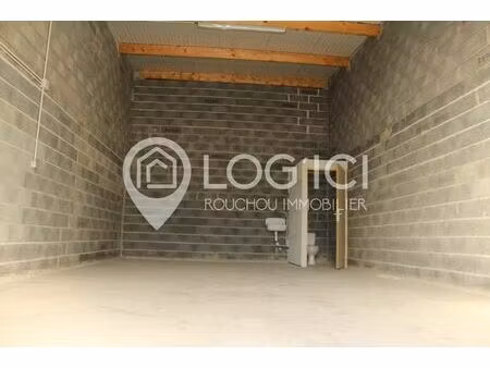 location commerce 1 pièce 40 m² à buros (64160)