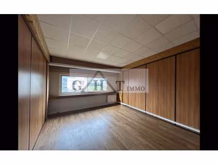 bureaux 226 m2 a louer linas