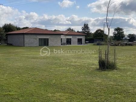 maison de 244 m² à bellevue-la-montagne