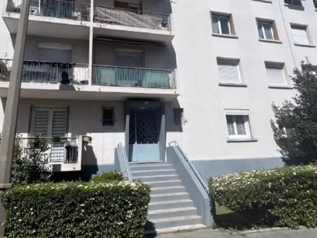 location meublée appartement 4 pièces 77 m² à ales (30100)  700 €