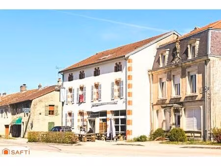 fonds de commerce d'un bar  restaurant réputé  idéalement situé en face de monuments histo