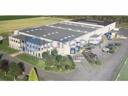 bâtiment industriel de 6 377 m2.