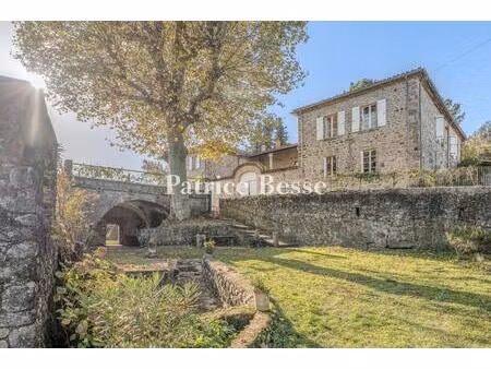 sur les hauteurs de la rivière ardèche  en amont de la ville d'aubenas  un manoir du 16e..