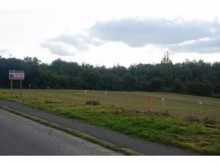 terrain a batir pour habitation unifamiliale