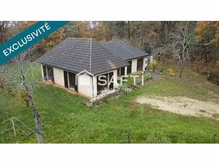 maison 2 chambres sur 2562 m2 non cloture