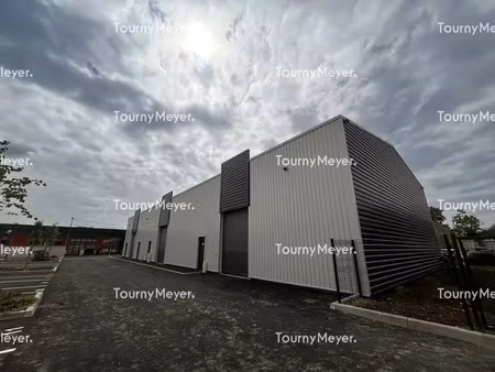 local d'activites ou commercia a louer