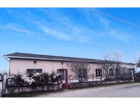 vente maison 6 pièces 161 m² montlieu-la-garde (17210)