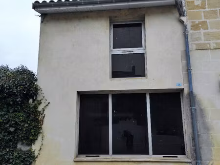 a vendre immeuble 100 m2 transformable avec jardinet à castillon la bataille