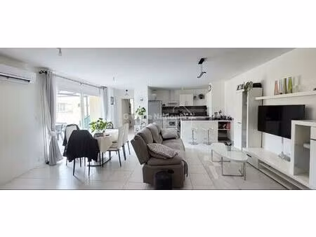 jonquieres saint vincent 4 pièce(s) 95.83 m2 avec cour  garage et parking