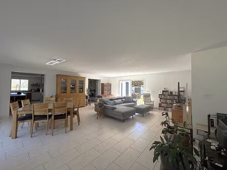 superbe maison à vendre  un cadre de vie exceptionnel