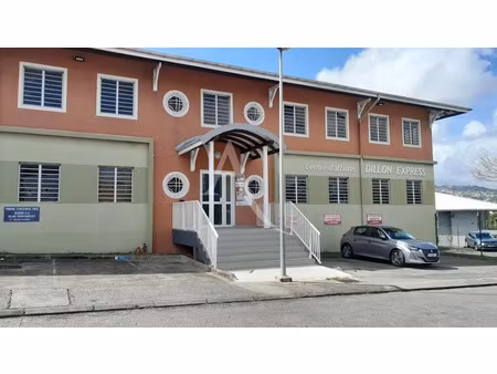 location locaux professionnels 44 m² à fort de france (97200)  1 373 €