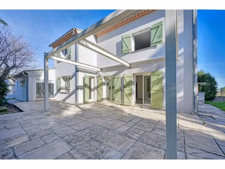 vente villa 9 pièces 270.23 m² à bernis (30620)  530 000 €