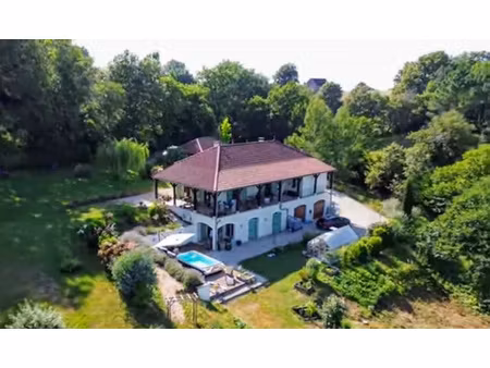 superbe maison contemporaine de bon standing avec spa de nag