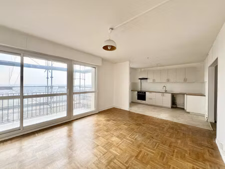 location appartement 4 pièces 95 m² à beauvais (60000)