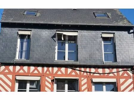 location appartement  m² t-5 à pont-l'évêque  931 €