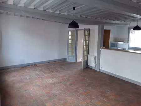 location appartement 5 pièces 107 m² à pont-l'eveque (14130)  932 €