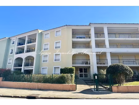 location meublée appartement 2 pièces 25.45 m² à sainte-maxime (83120)  750 €