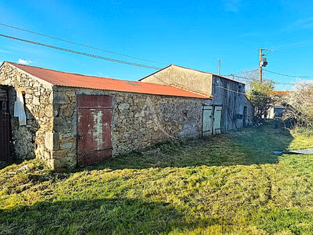 grange à renover sur saint fulgent 2 pièce(s) 82 m2