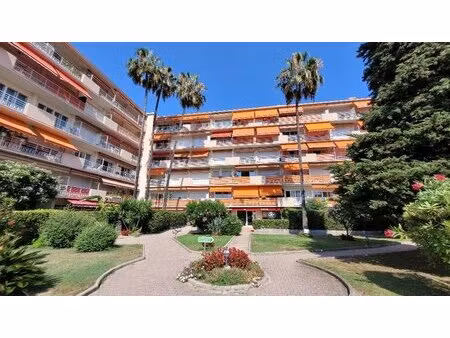 2p 50m2 terrasse parking cave cagnes sur mer
