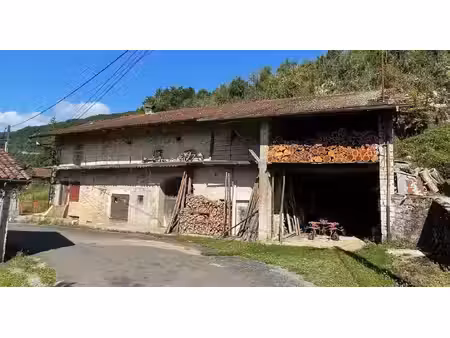 maison de village entièrement à rénover  à proximité de la r