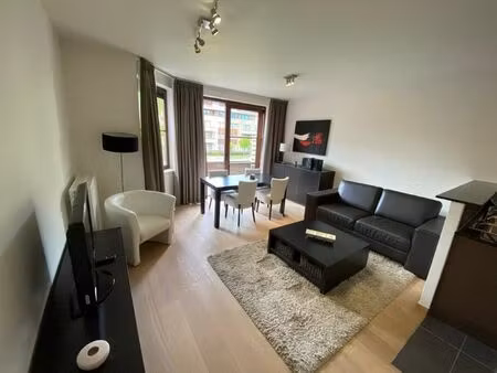 auderghem : appartement meuble 2 chambres + terrasse + parki