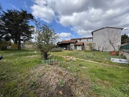 terrain constructible de 562 m²