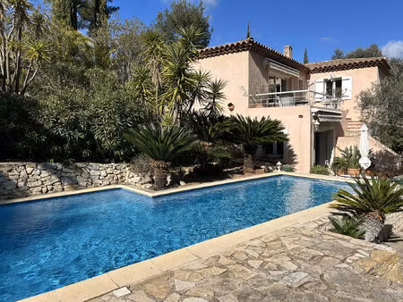 vente maison 7 pièces 180 m² bandol (83150)