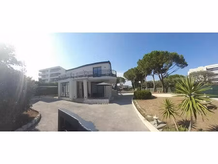 location maison 5 pièces 130 m² à antibes (06160)